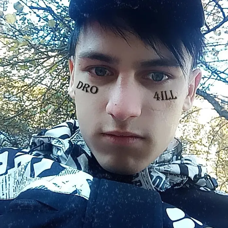 Я Даня, 18, из Новошахтинска, ищу знакомство для секса на одну ночь