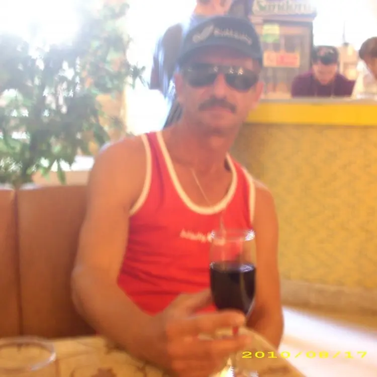 Я Сергей, 61, из Солигорска, ищу знакомство для постоянных отношений