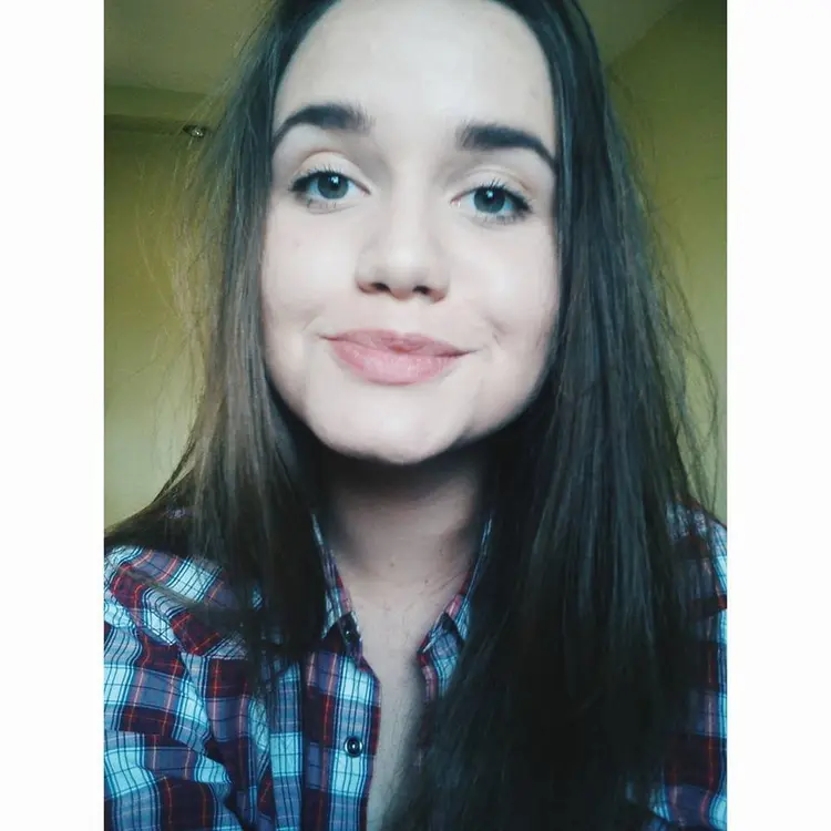 Я Виктория, 18, знакомлюсь для дружбы в Южноукраинске