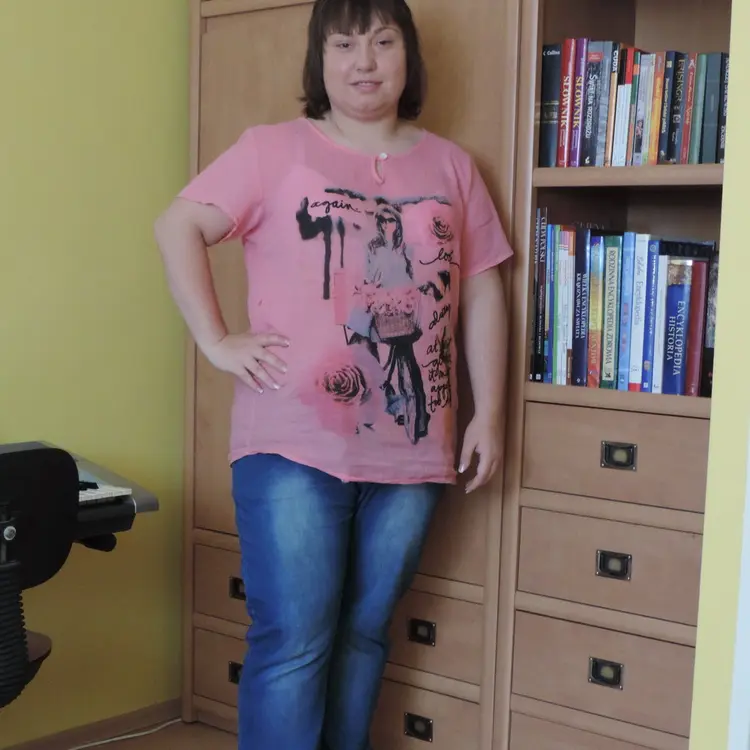 Юлия из Черногорска, ищу на сайте общение