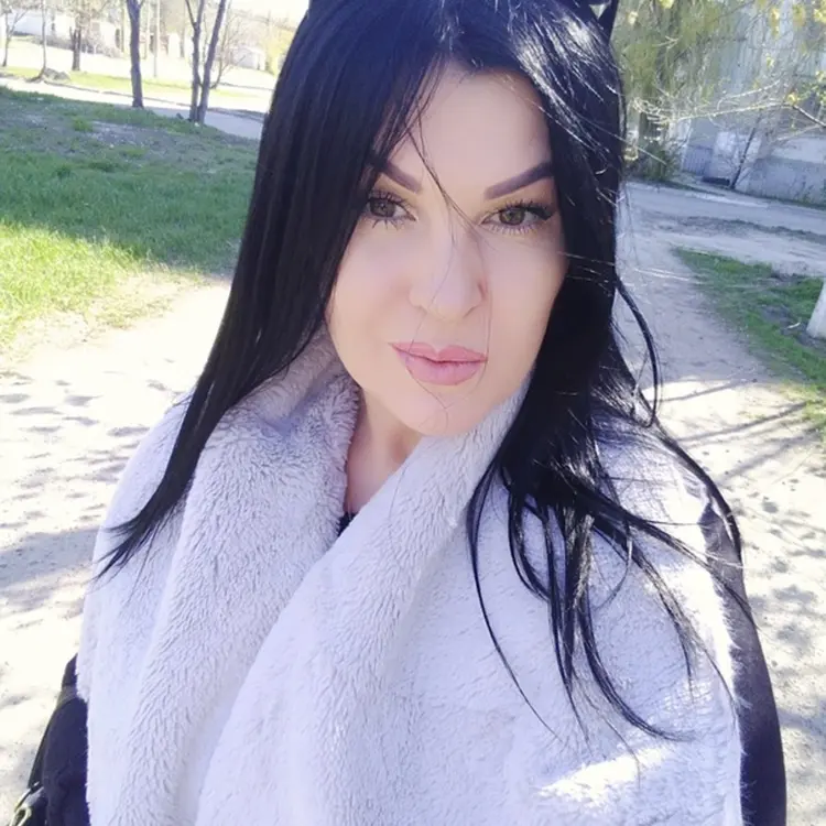 Я Ирина, 45, из Москвы, ищу знакомство для приятного времяпровождения