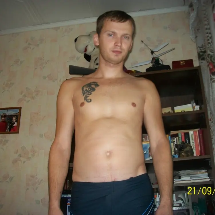 Я Дмитрий, 43, знакомлюсь для регулярного секса в Лесном Городке