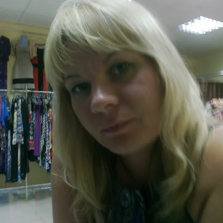 Я Лия, 46, знакомлюсь для регулярного секса в Комсомольске-на-Амуре