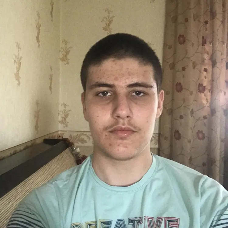 Я Олег, 23, из Владимира, ищу знакомство для регулярного секса