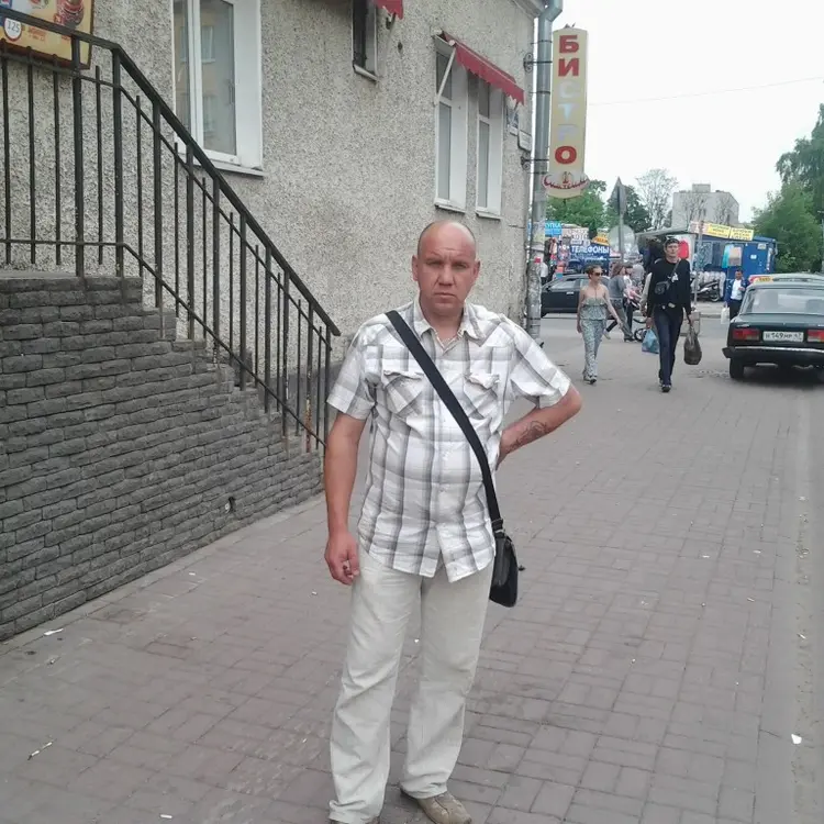 Я Андрей, 54, знакомлюсь для секса на одну ночь в Жлобине