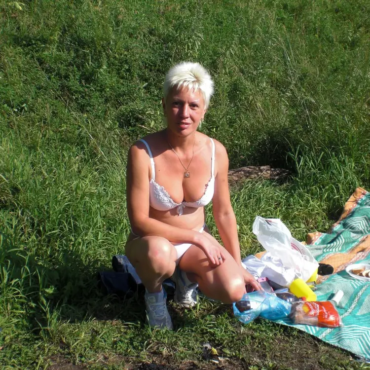 Елена из Одинцова, ищу на сайте секс на одну ночь