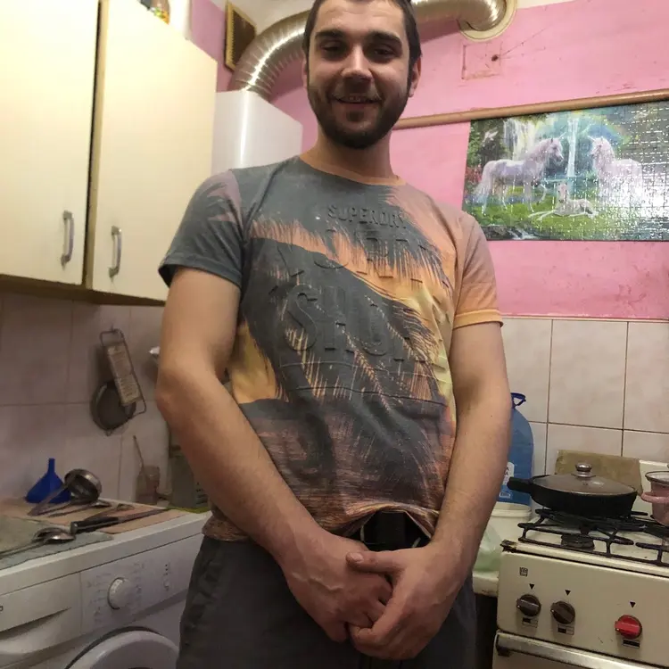 Я Віктор, 28, знакомлюсь для приятного времяпровождения в Тернополе