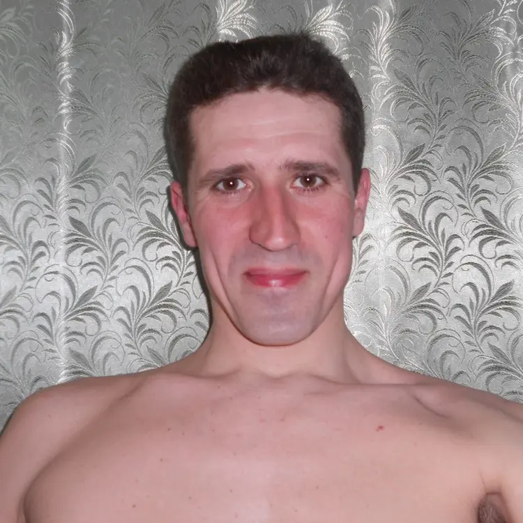 Я Максим, 40, из Зернограда, ищу знакомство для регулярного секса