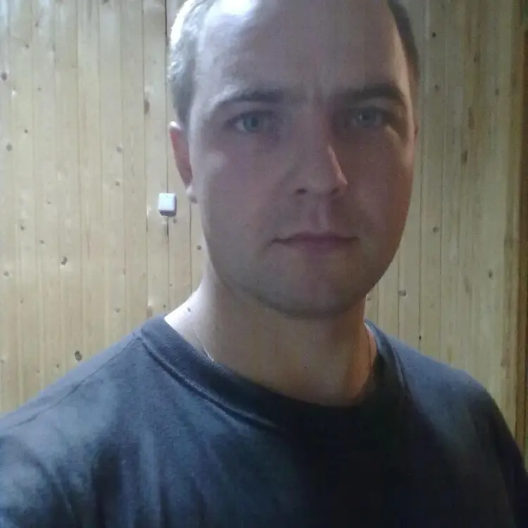 Я Андрей, 39, знакомлюсь для регулярного секса в Зеленогорске