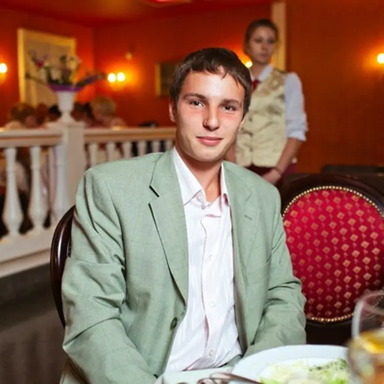 Я Иван, 29, из Новочебоксарска, ищу знакомство для приятного времяпровождения