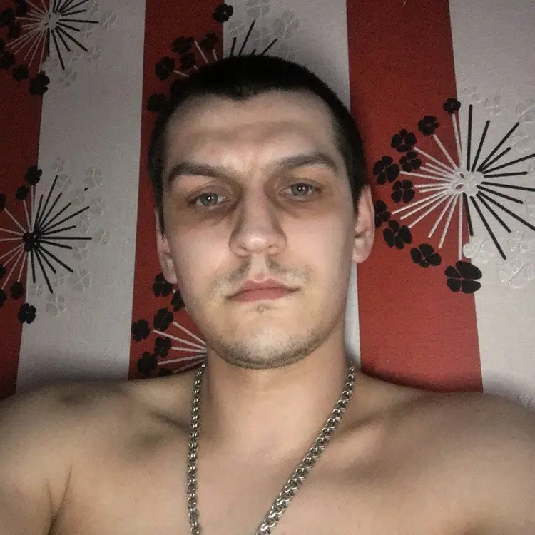 Андрей из Сургута, мне 35, познакомлюсь для виртуального секса