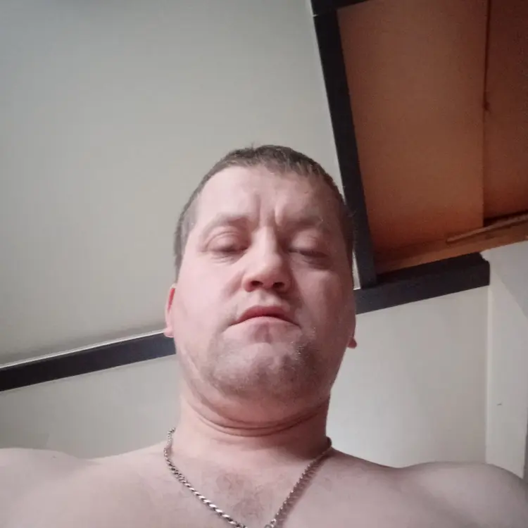 Владимир из Екатеринбурга, мне 40, познакомлюсь для регулярного секса