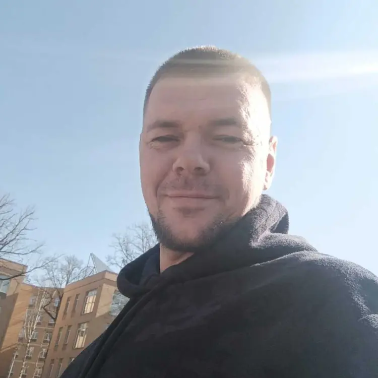 Я Андрей, 30, из Серпухова, ищу знакомство для регулярного секса
