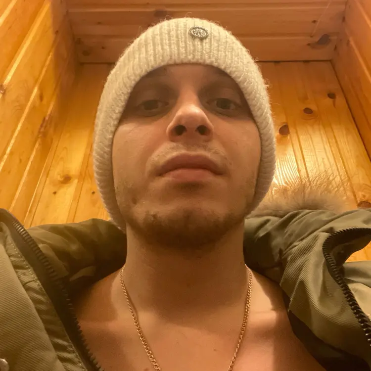 Sergey из Казани, мне 27, познакомлюсь для секса на одну ночь