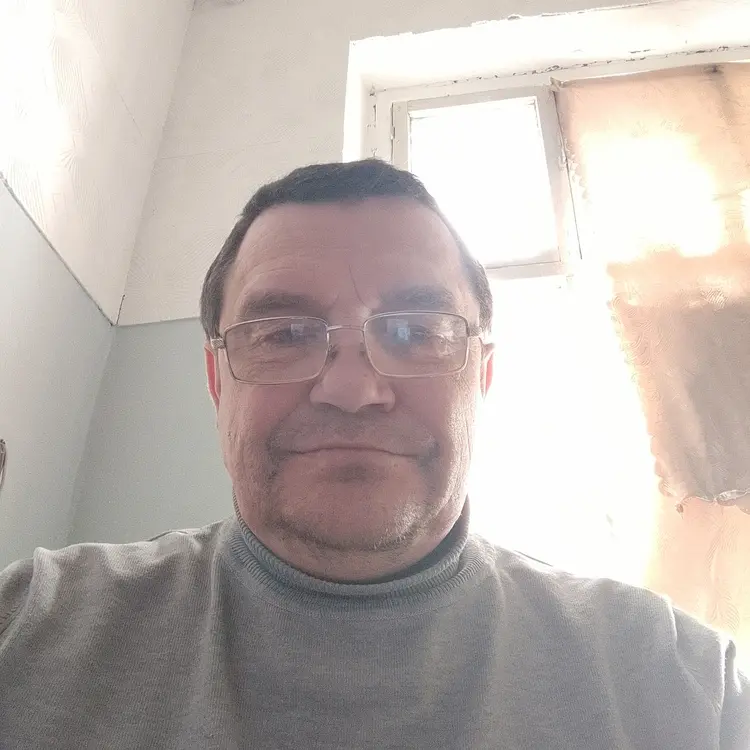 Я Валерий, 51, знакомлюсь для регулярного секса в Екатеринбурге
