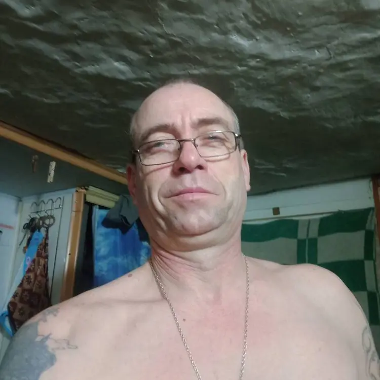 Константин из Новосибирска, ищу на сайте секс на одну ночь
