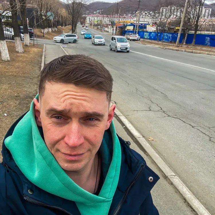 Я Денис, 31, из Владивостока, ищу знакомство для секса на одну ночь