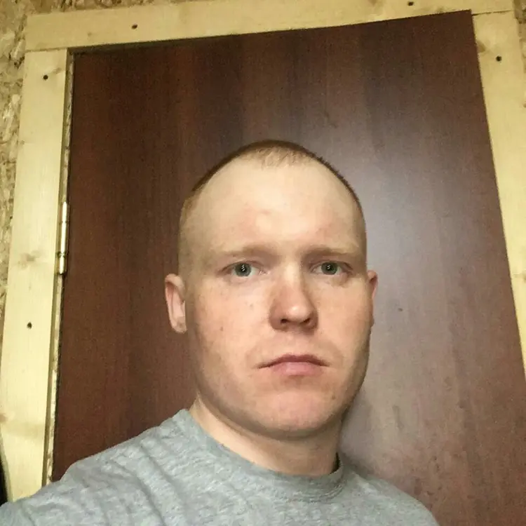 Я Вадим, 32, знакомлюсь для общения в Чапаевске