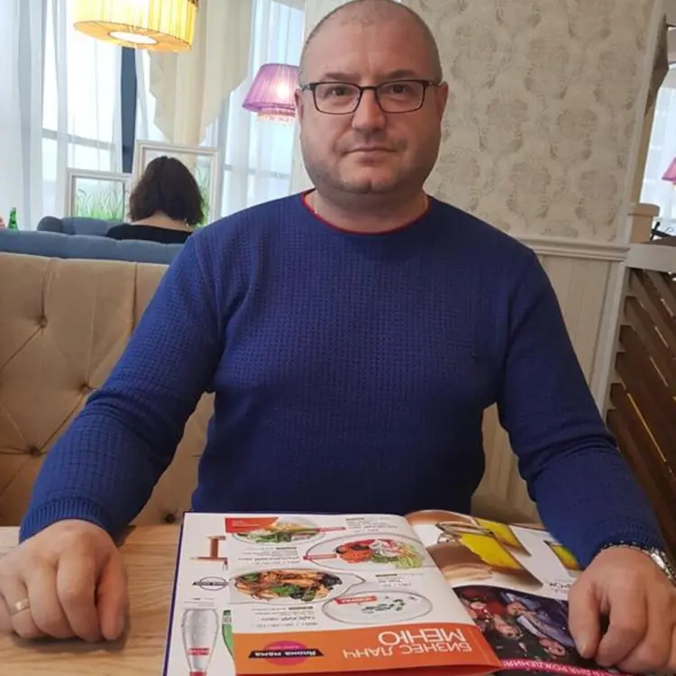 Я Максим, 51, знакомлюсь для регулярного секса в Екатеринбурге