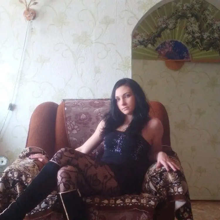 Алена из Комсомольска-на-Амуре, ищу на сайте регулярный секс