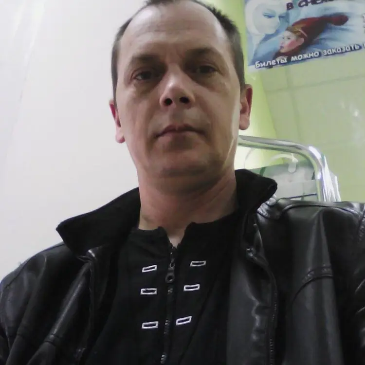 Я Алексей, 48, из Ханты-Мансийска, ищу знакомство для постоянных отношений