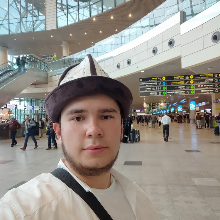 Ahmad из Минска, мне 24, познакомлюсь для совместных путешествий