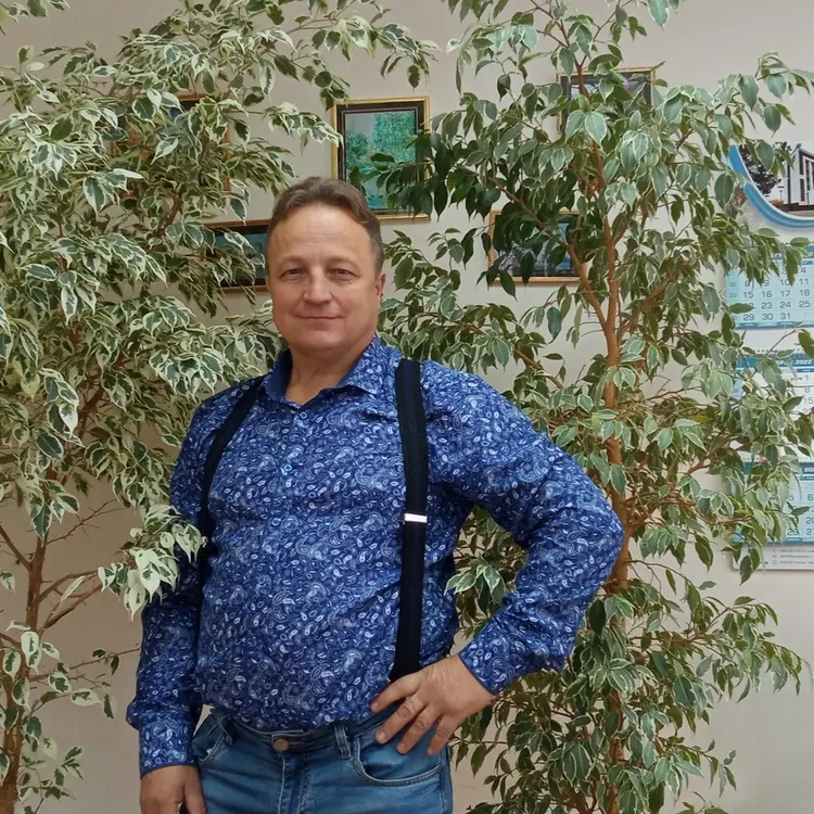 Я Сергей, 46, из Стрежевого, ищу знакомство для приятного времяпровождения