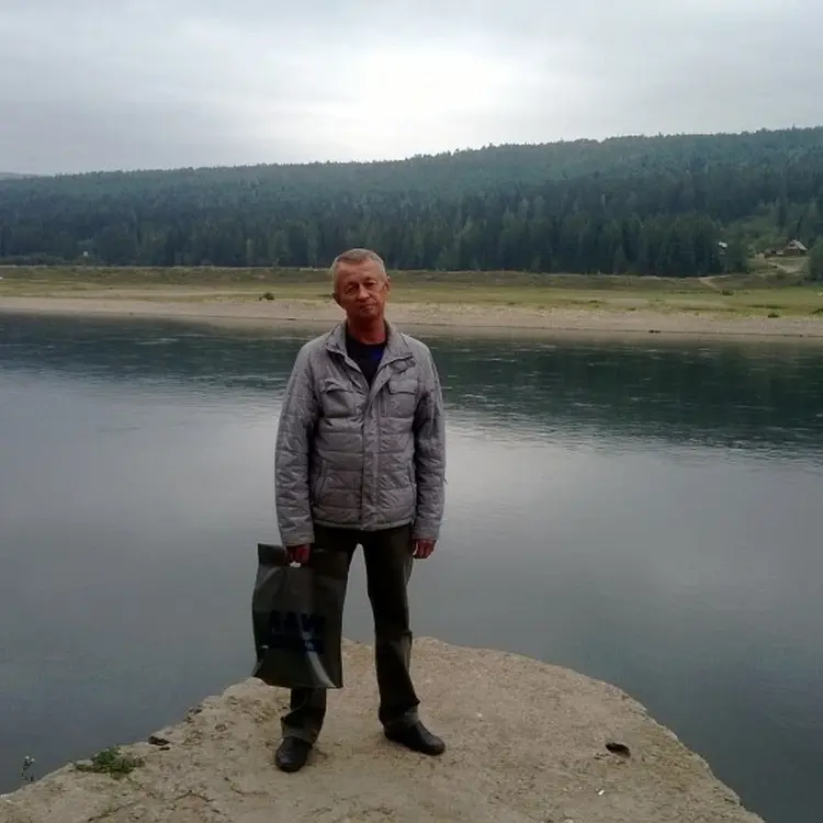Я Игорь, 61, знакомлюсь для регулярного секса в Усть-Куте