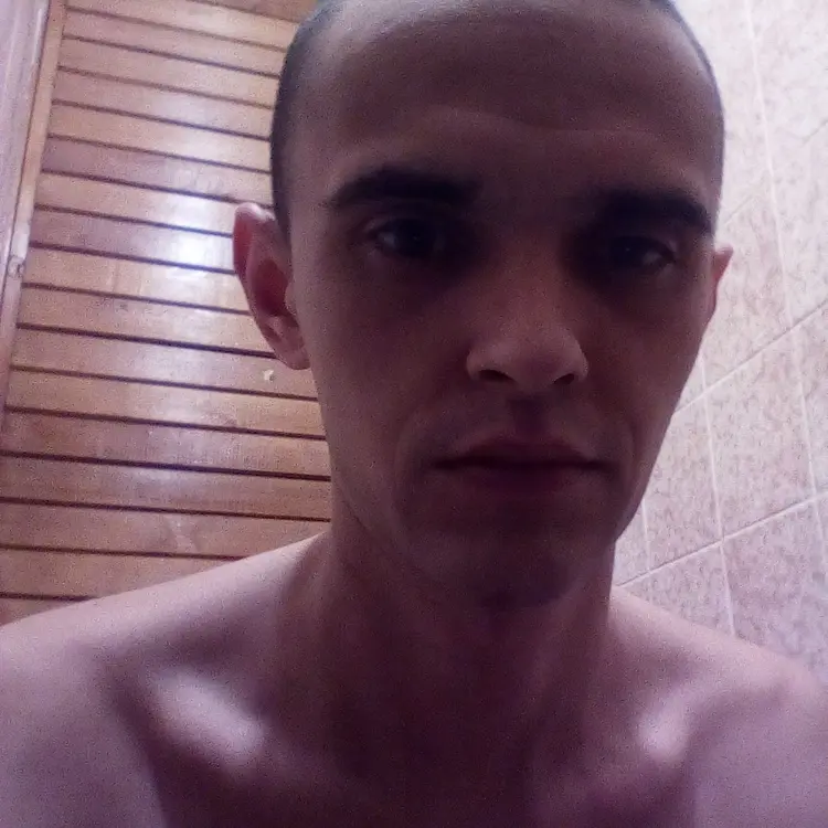 Макс из Калининграда, мне 29, познакомлюсь для виртуального секса