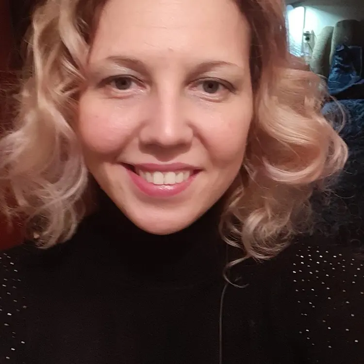 Я Anna, 38, из Владимира, ищу знакомство для постоянных отношений