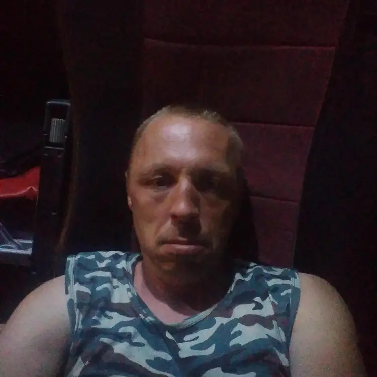 Я Сергей, 40, из Калининграда, ищу знакомство для секса на одну ночь