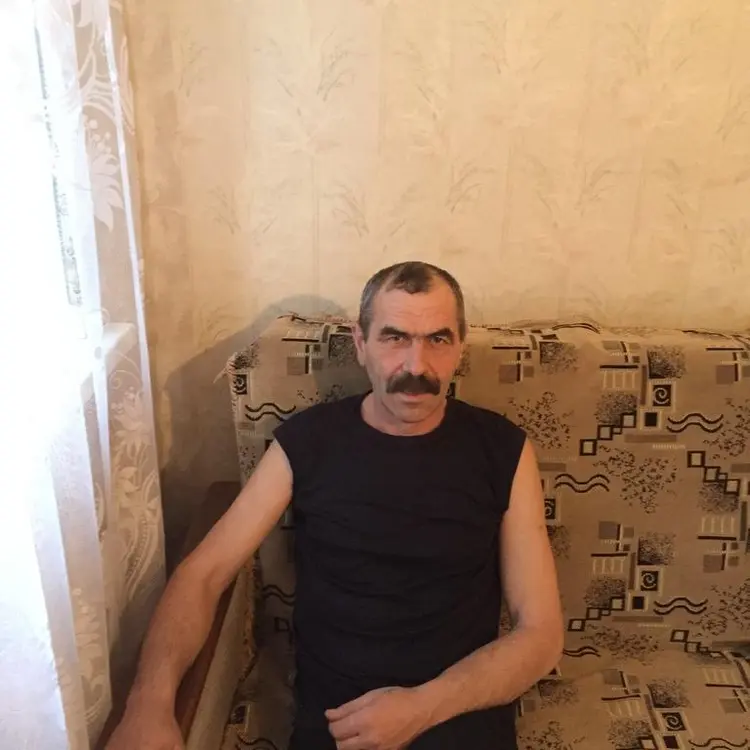 Я Владимир, 52, из Ленинградской, ищу знакомство для регулярного секса