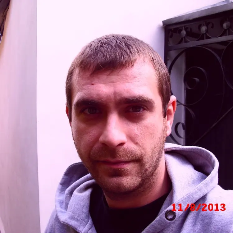 Я Vlad, 41, знакомлюсь для виртуального секса в Новочеркасске