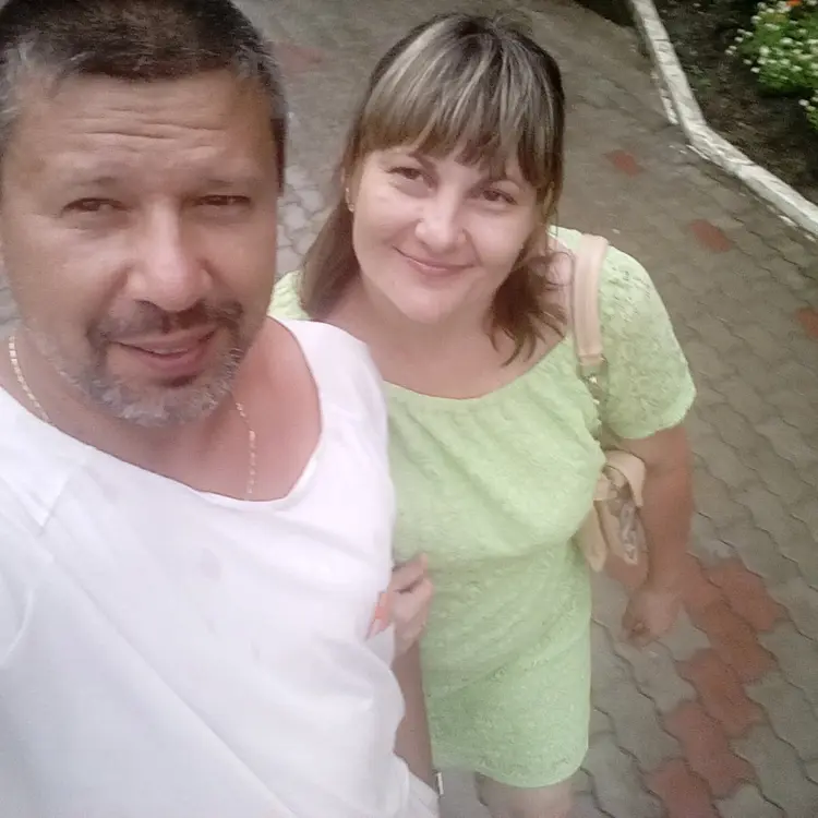Мы Дмитрий И Светлана, 49, из Благовещенска, ищу знакомство для приятного времяпровождения