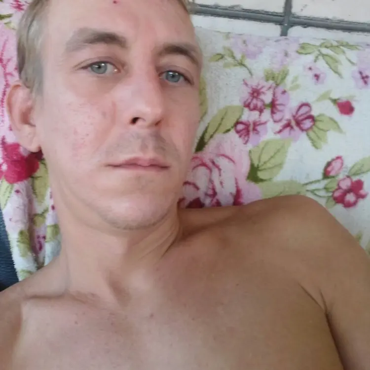 Я Владимир, 36, знакомлюсь для регулярного секса в Славянске-на-Кубани