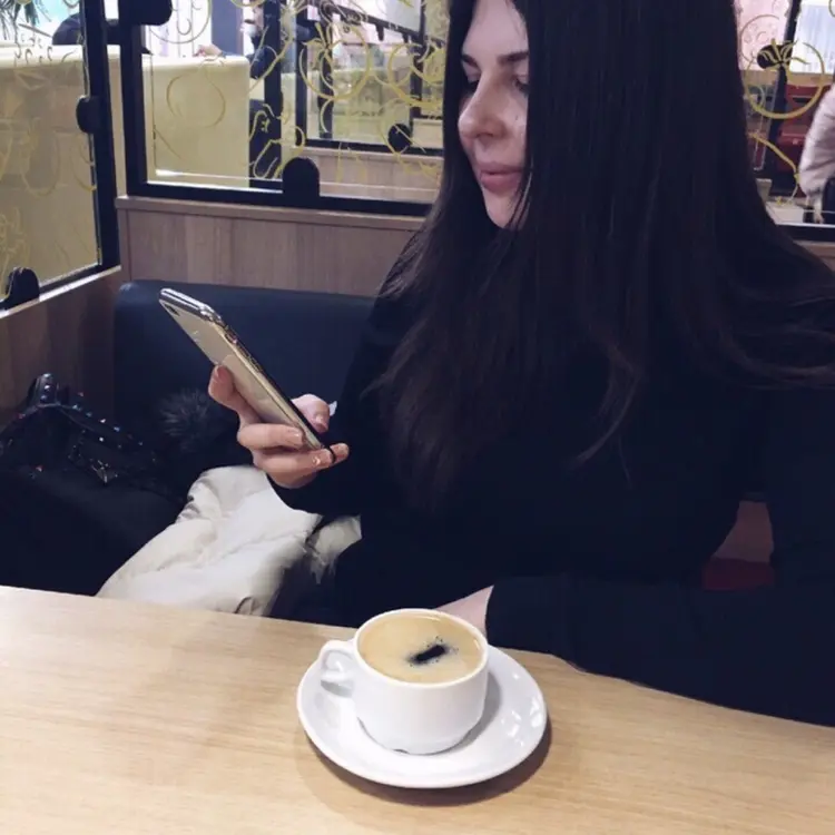 Я Анна, 28, из Ростова-на-Дону, ищу знакомство для приятного времяпровождения