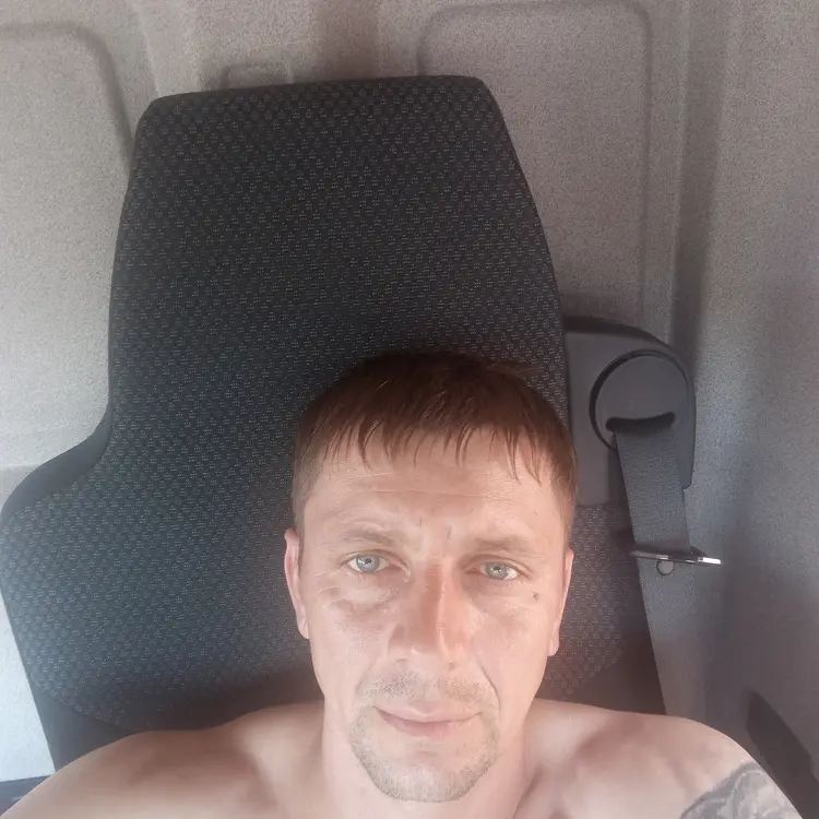 Я Сергей, 39, знакомлюсь для регулярного секса в Кемерово