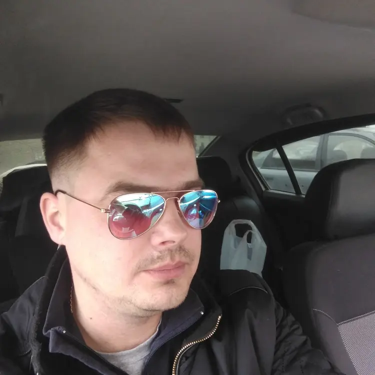 Я Найк, 33, из Красноярска, ищу знакомство для приятного времяпровождения