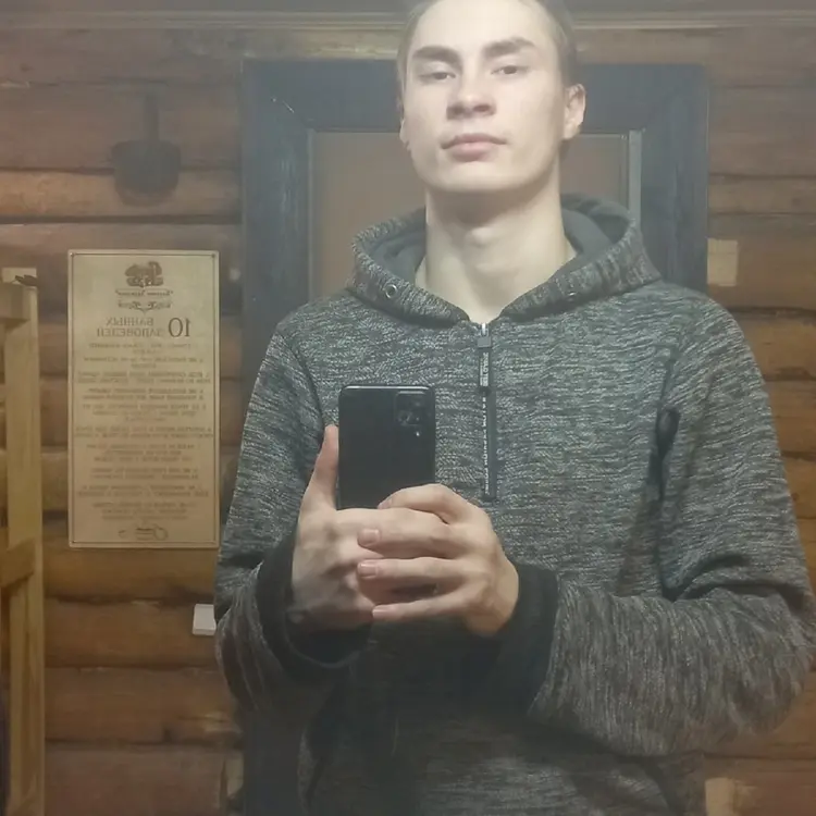 Дмитрий из Сыктывкара, мне 21, познакомлюсь для регулярного секса