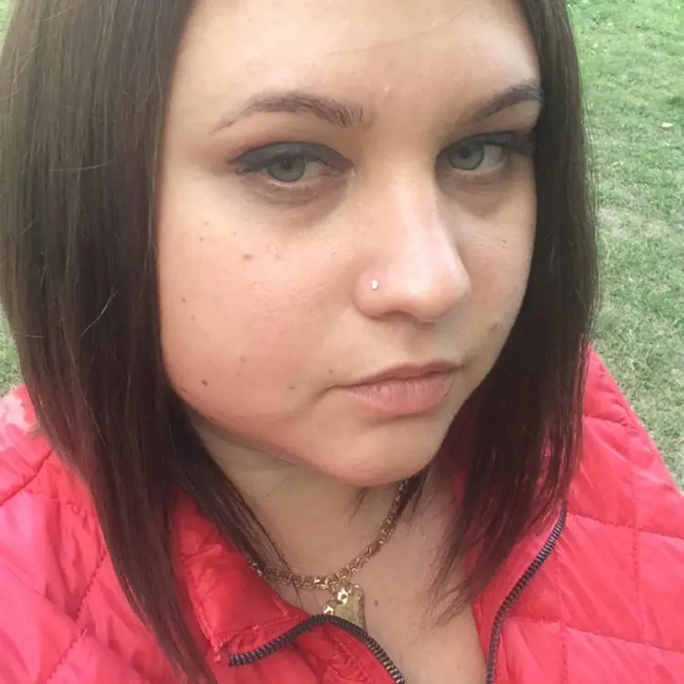 Оксана из Новокузнецка, мне 29, познакомлюсь для регулярного секса