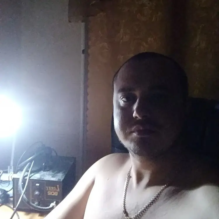 Я Александр, 37, знакомлюсь для регулярного секса в Таганроге