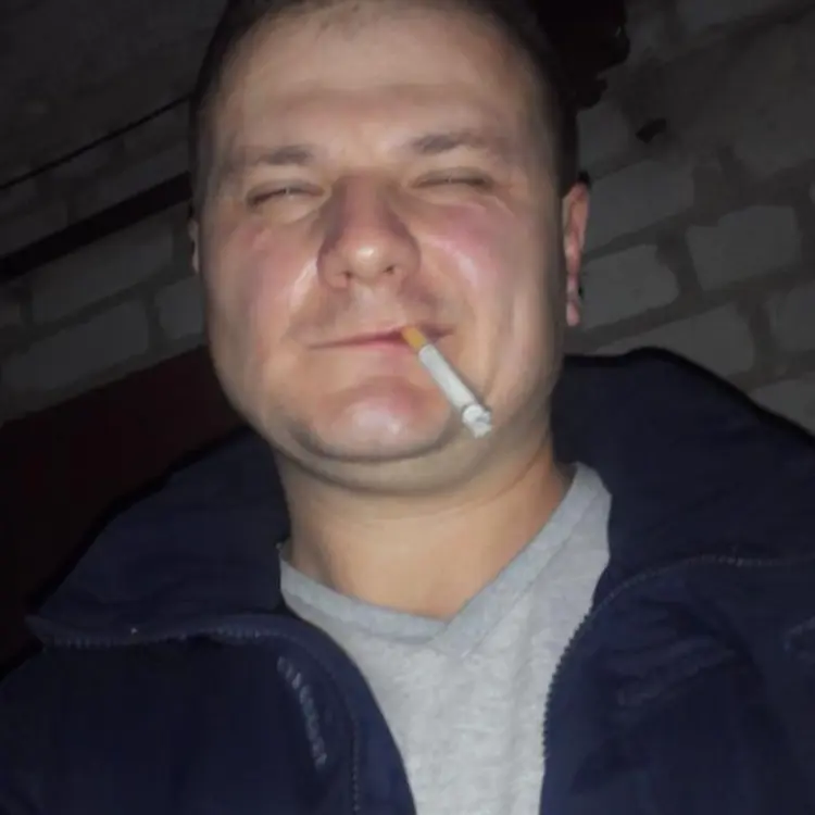 Sam из Павлограда, мне 44, познакомлюсь для секса на одну ночь