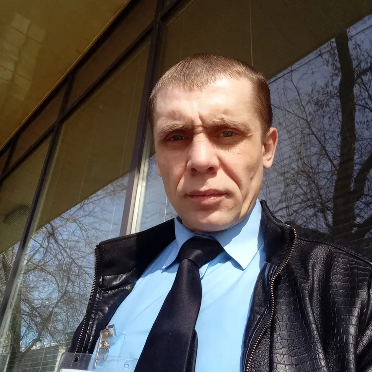 Я Олег, 42, из Кирова, ищу знакомство для регулярного секса