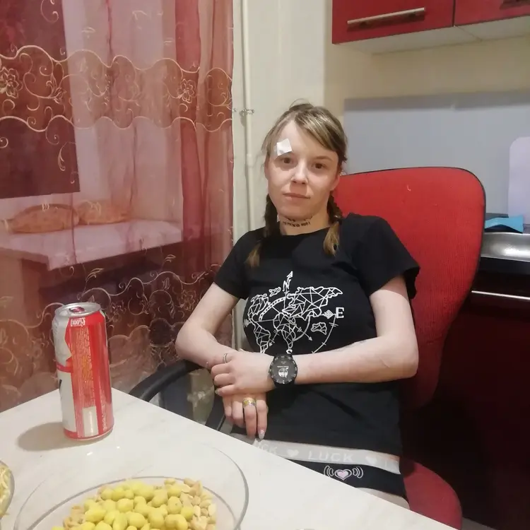 Я Елизавета, 23, из Омска, ищу знакомство для постоянных отношений