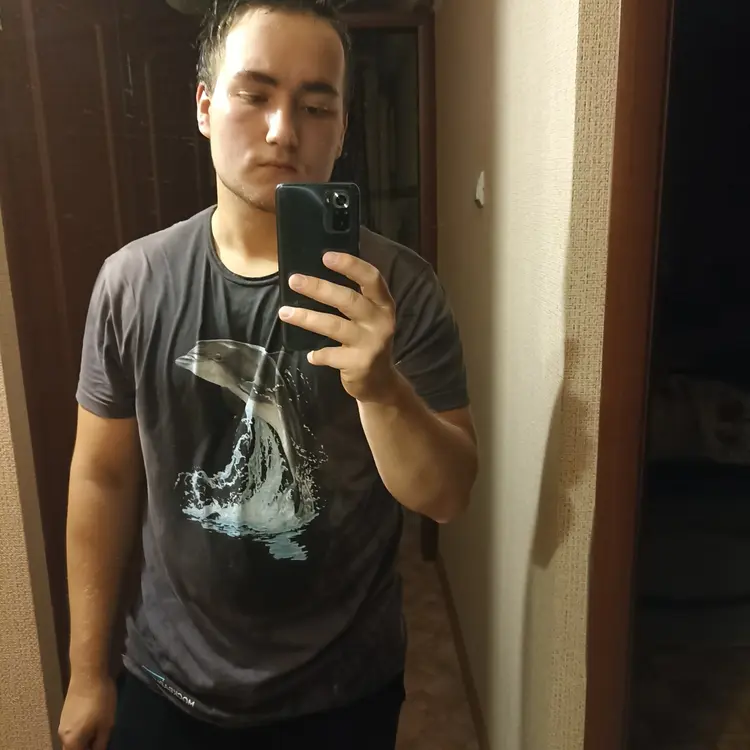 Я Роман, 22, знакомлюсь для секса на одну ночь в Ижевске