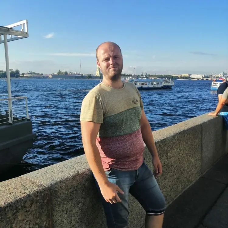 Я Юрий, 28, знакомлюсь для регулярного секса в Курске