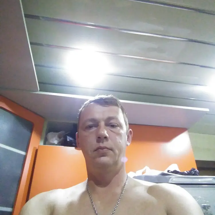 Я Алексей, 41, из Подольска, ищу знакомство для секса на одну ночь