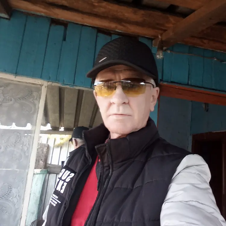 Я Игорь, 54, знакомлюсь для регулярного секса в Чите