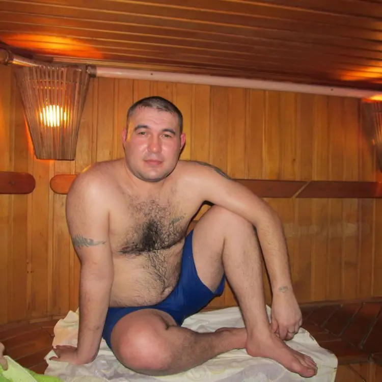 Я Nik, 40, знакомлюсь для регулярного секса в Ишеевке