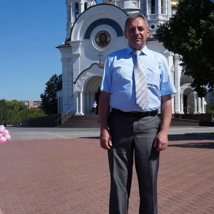 Мы Сергей Иванов, 59, из Днепра, ищу знакомство для регулярного секса
